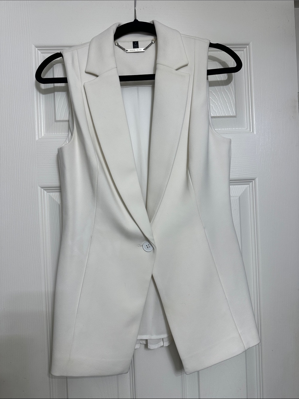 White House Black Market White Sleeveless Tailored Blazer Vest